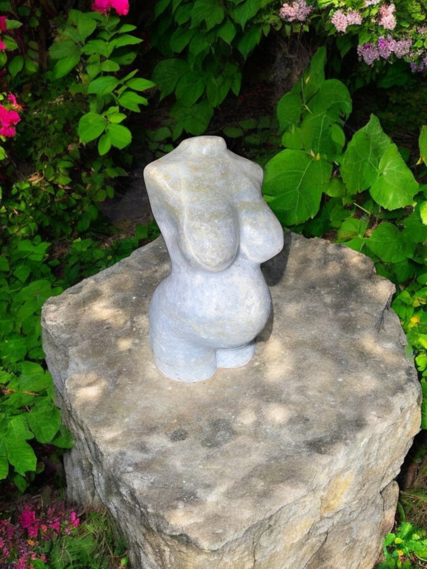 Troilite Pregnant Goddess Body